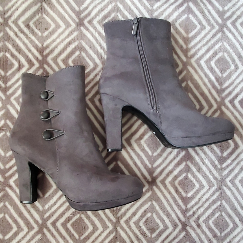 Grey 4 inch boots